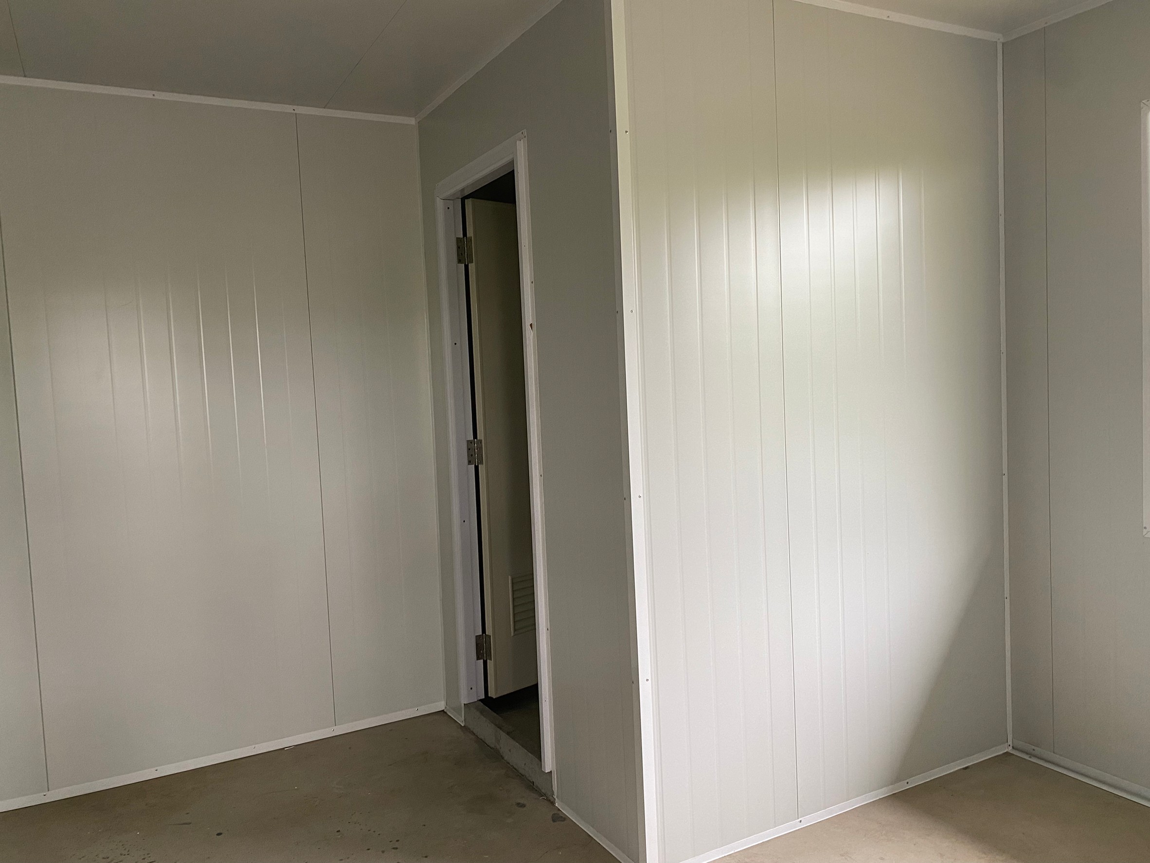 งานกั้นห้อง งานต่อเติม กั้นห้องใต้โครงหลังคาเดิม ขนาด 7.60x9.00 เมตร ไทรน้อย