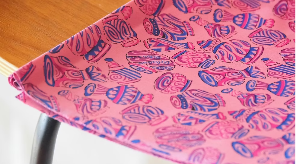 ผ้าไหมพิมพ์ลาย 2เส้น เนื้อเรียบ (ราคาต่อหลา) พื้นสีชมพู รหัส A4-CT-103502