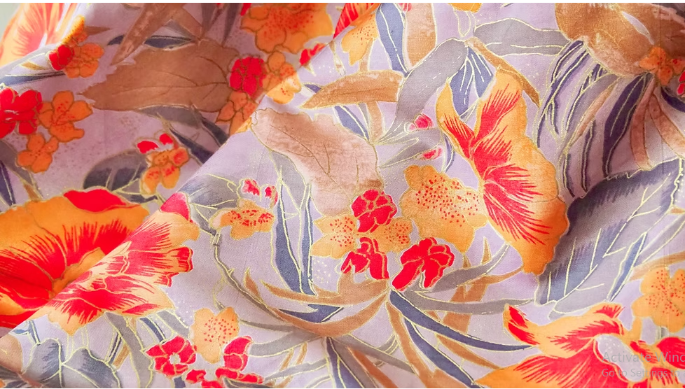 ผ้าพันคอไหมพิมพ์ลาย สี่เหลี่ยมจัตุรัส ขนาด 100x101ซม.ลายดอกไม้ พื้นสีม่วงดอกสีส้ม รหัส ZTG-CT-103353