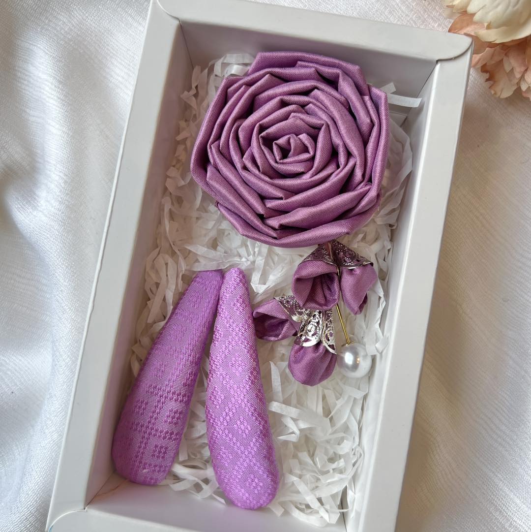 กิ๊บ+เข็มกลัด ผ้าไหม สีชมพูม่วง GF-79-1116671
