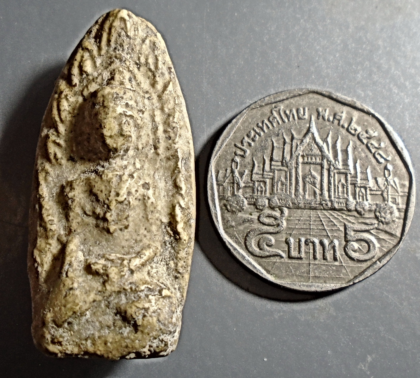 พระขุนแผน เนื้อผงพุทธคุณเก่าไม่ทราบที่