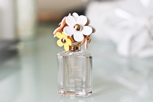 น้ำหอมแท้ Marc Jacobs Daisy Eau So Fresh 125ml กล่องเทสเตอร์