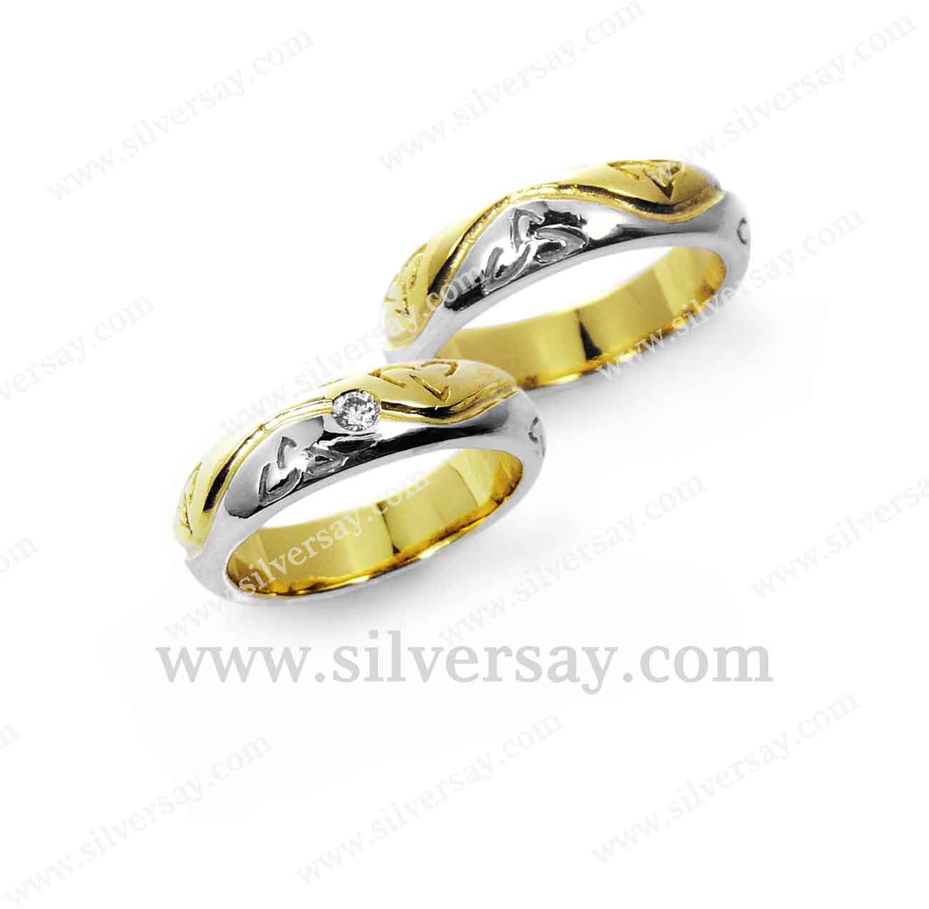 แหวนคู่รักสลักลายทรีนิตี้ Trinity รอบวง ฝังเพชรแท้ 0.05 กะรัต ทองคำขาวแท้ 18k-WG