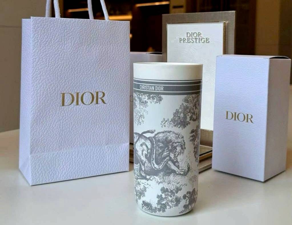 Dior Platinum Birthday Gift Temperature Control Tumbler พร้อมถุง และกล่องDior แก้วน้ำ