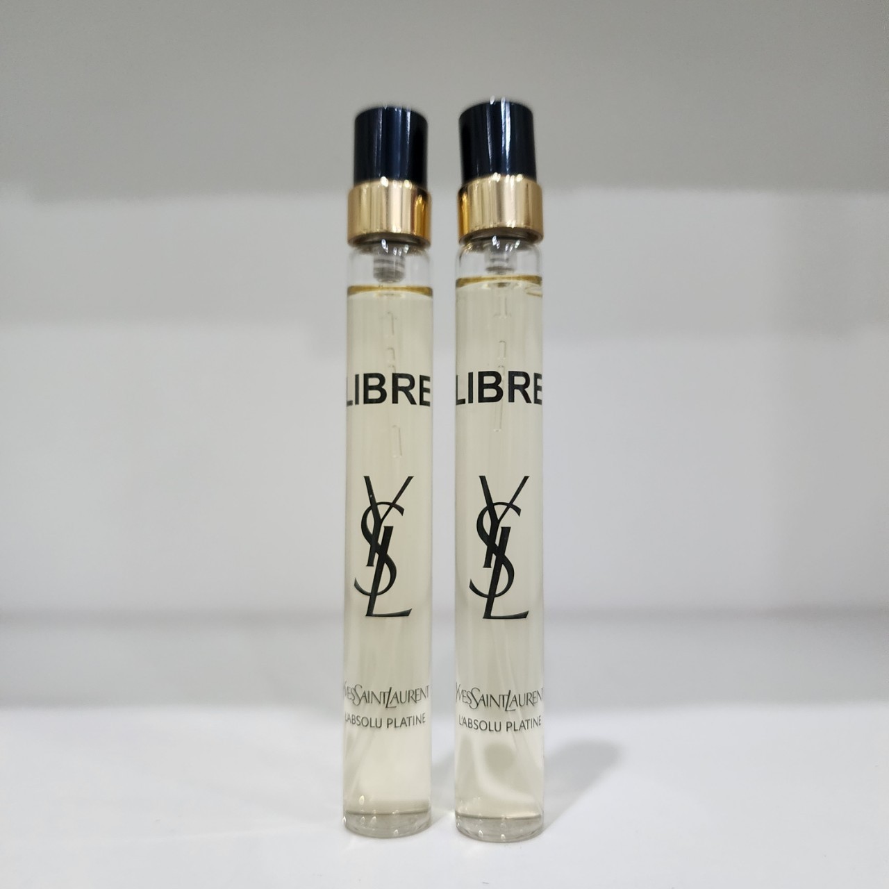 น้ำหอมจิ๋วมินิ YSL Libre L'Absolu Platine EDP 10ml แบบสเปรย์ไม่มีกล่อง ( Mini Perfume น้ำหอมขนาดพกพา) น้ำหอมจิ๋วมินิแบบทดลองแบบสเปรย์ พกพาก็สะดวกใช้ฉีดตามจุดชีพจร