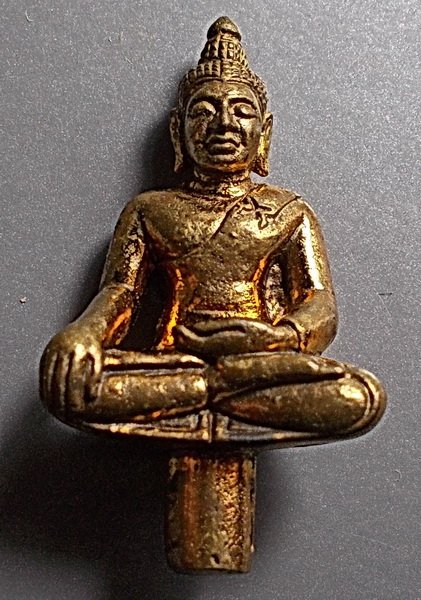 พระยอดธงรุ่นแรก ลพ.จำลอง วัดเจดีย์แดง อยุธยา กล่องเดิม ปี 2552