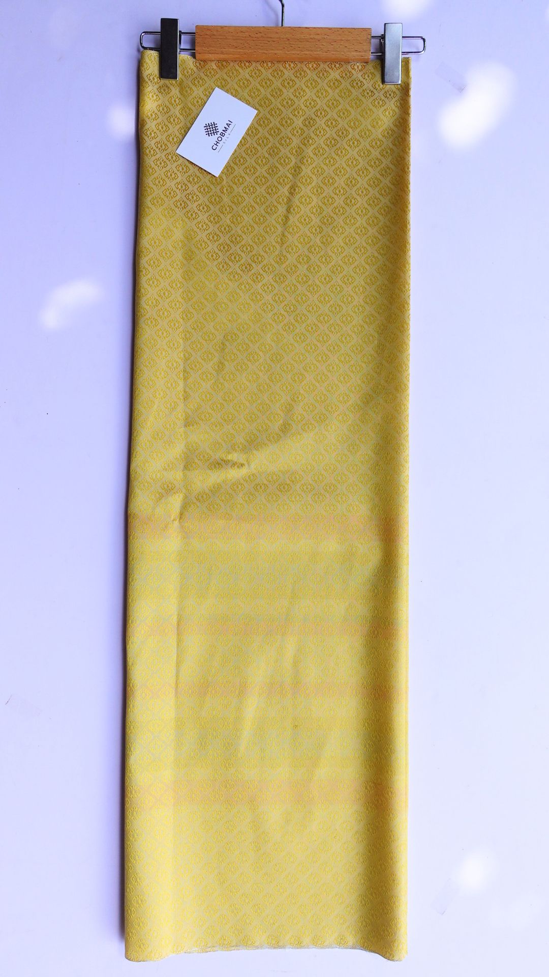 ซิ่น ผ้าไหม ยกดอกมีเชิง ผ้าไหมแท้ ขนาด 1x2หลา สีเหลือง รหัส B7-NY-0623687