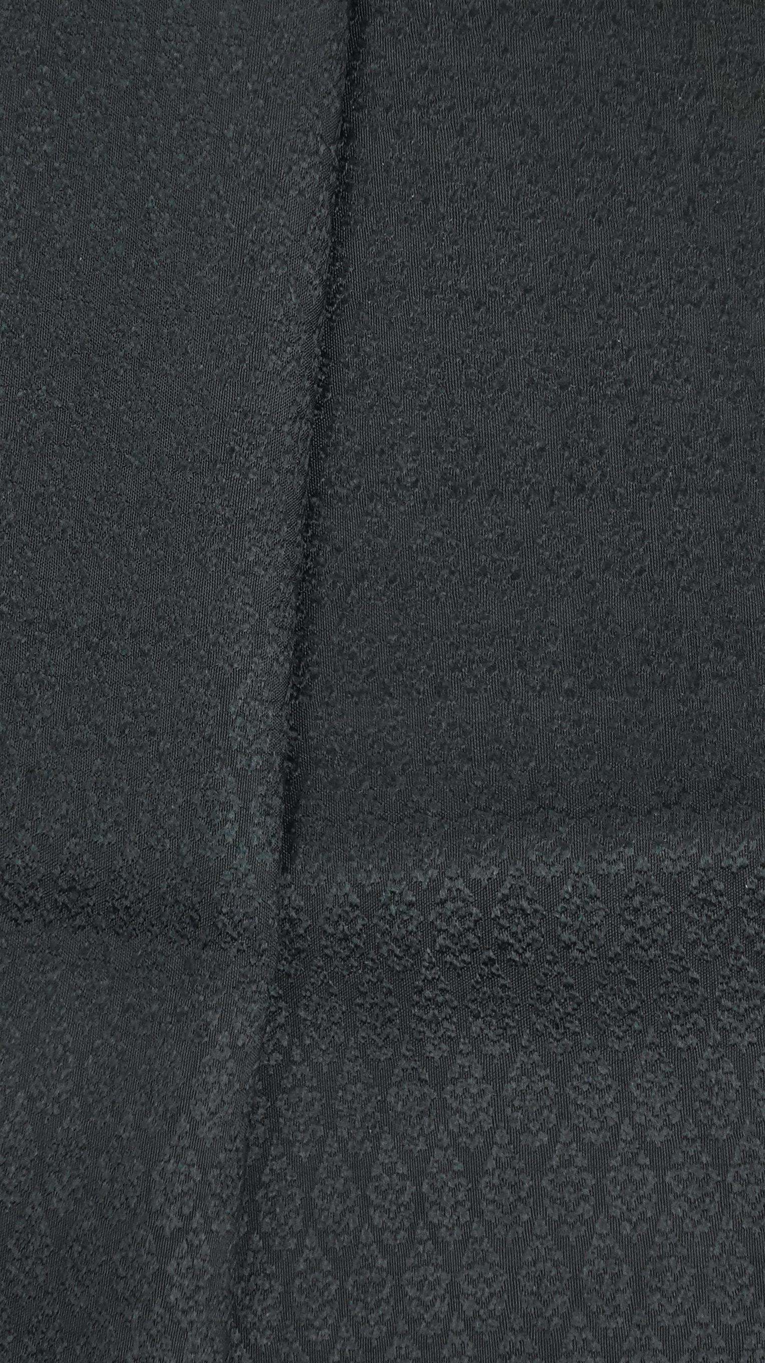 ซิ่น ผ้าไหมยกสุรินทร์ ขนาด 1x2เมตร ลายยกเล็ก สีดำสนิท รหัส N11-ME-066-1220671437