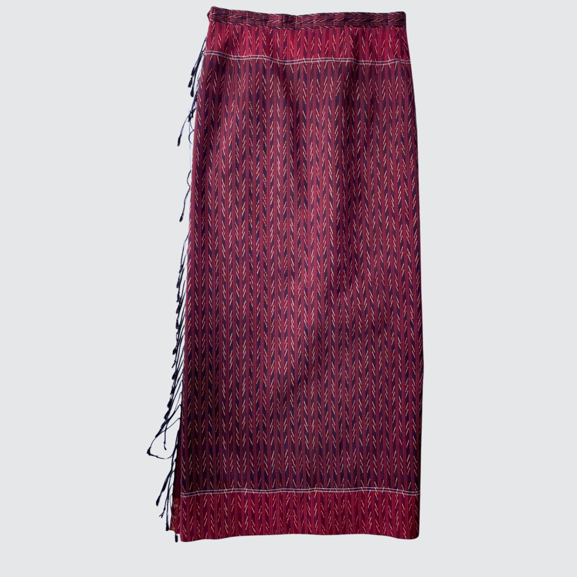 ผ้าถุงป้าย แบบเลื่อนตะขอตามไซส์ หน้านางข้าง ลายโฮล สีแดง รหัส WM-PTS-1009681413