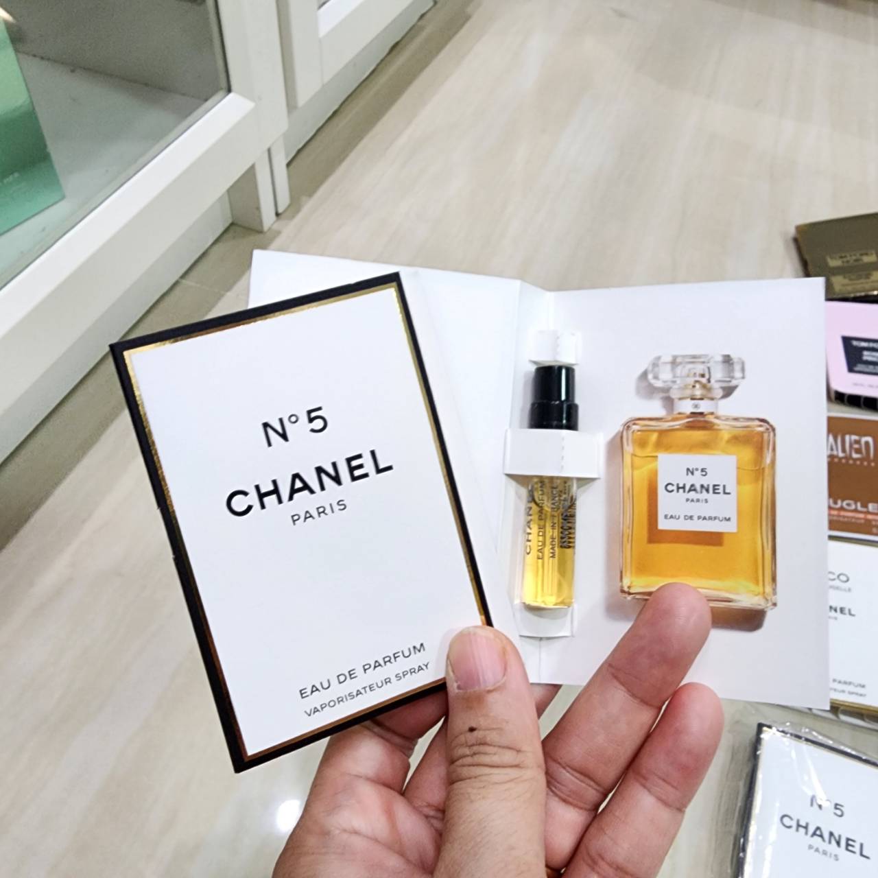 น้ำหอมไวออลหลอดทดลอง Chanel No 5 for Women EDP vial ขนาด 1.5ml Spray Sample Vial ขนาดทดลองแบบ VIAL