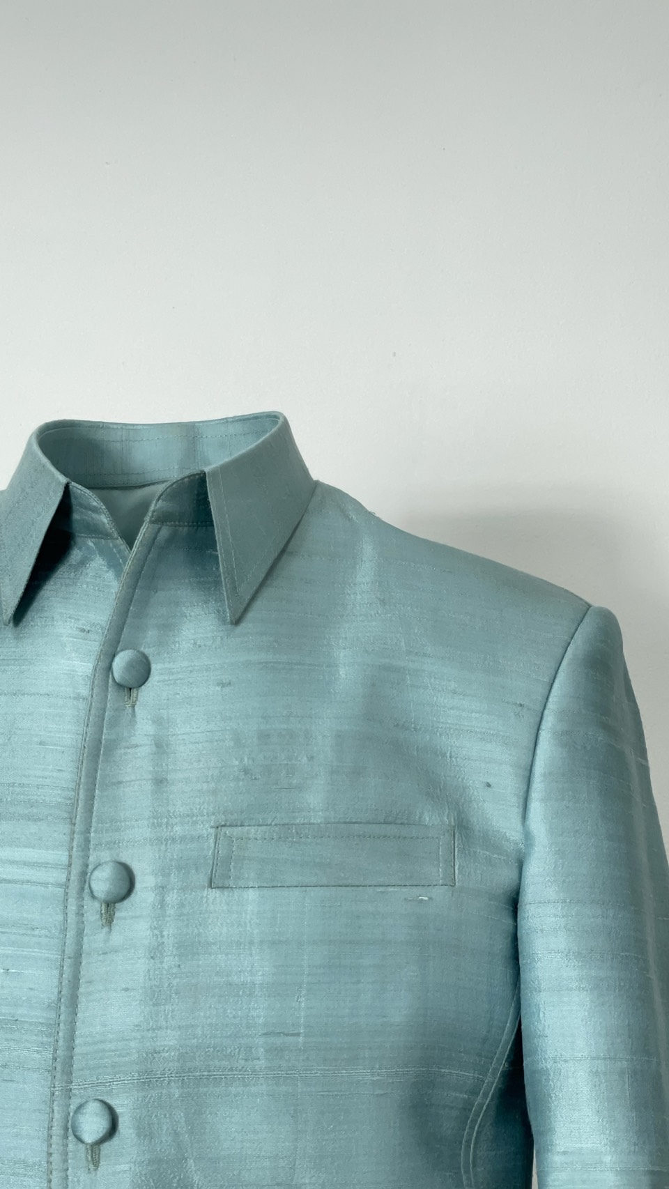 เสื้อสูทซาฟารี แขนสั้น ไหมสีพื้นเนื้อหยาบ | ตัดเย็บตามรูปร่าง | เลือกสีผ้า ส่งไซส์ได้