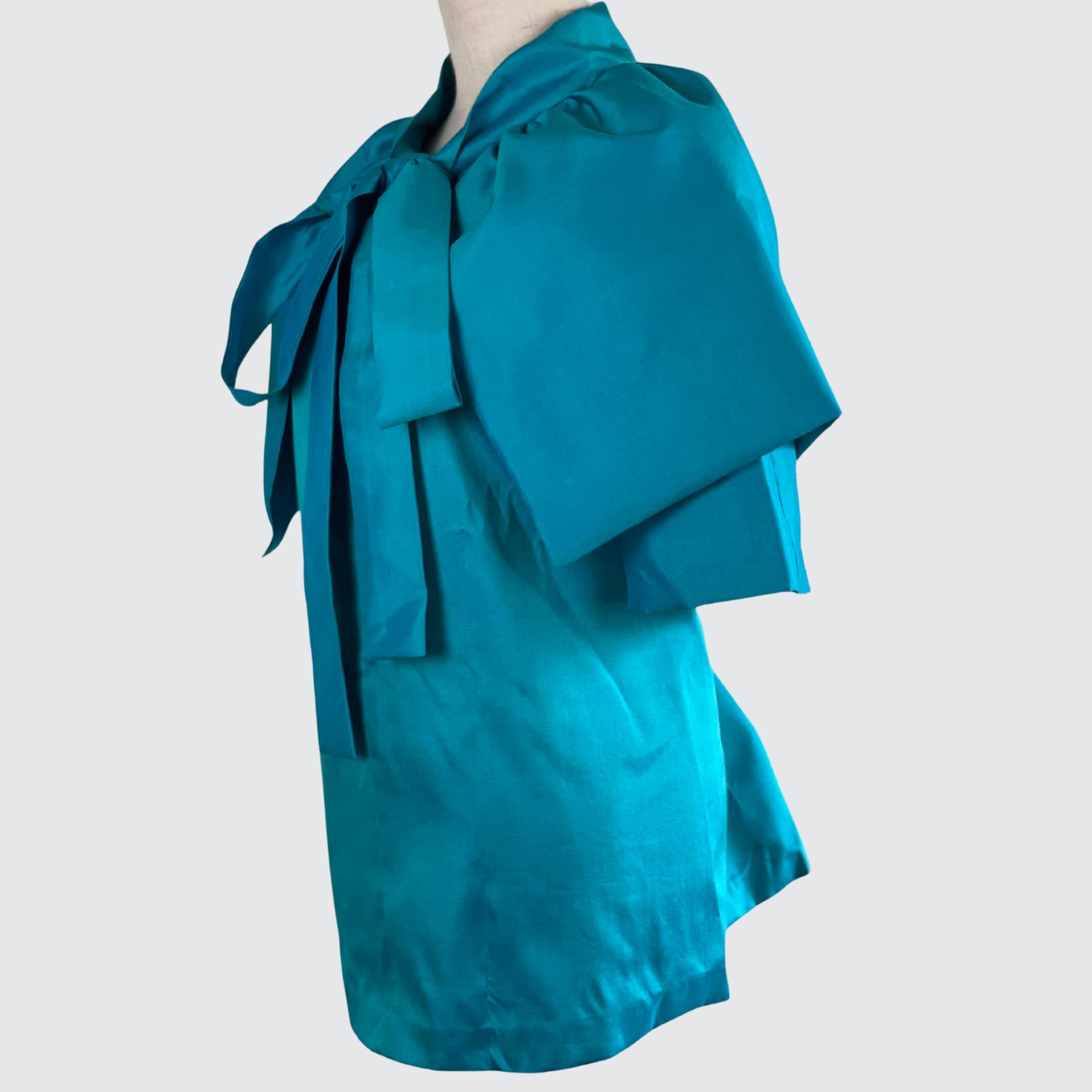 เสื้อแขนสั้น ตัดเย็บจากไหม ไหมแท้ 100% | ตัดเย็บตามรูปร่าง | เลือกผ้า ส่งไซส์ได้