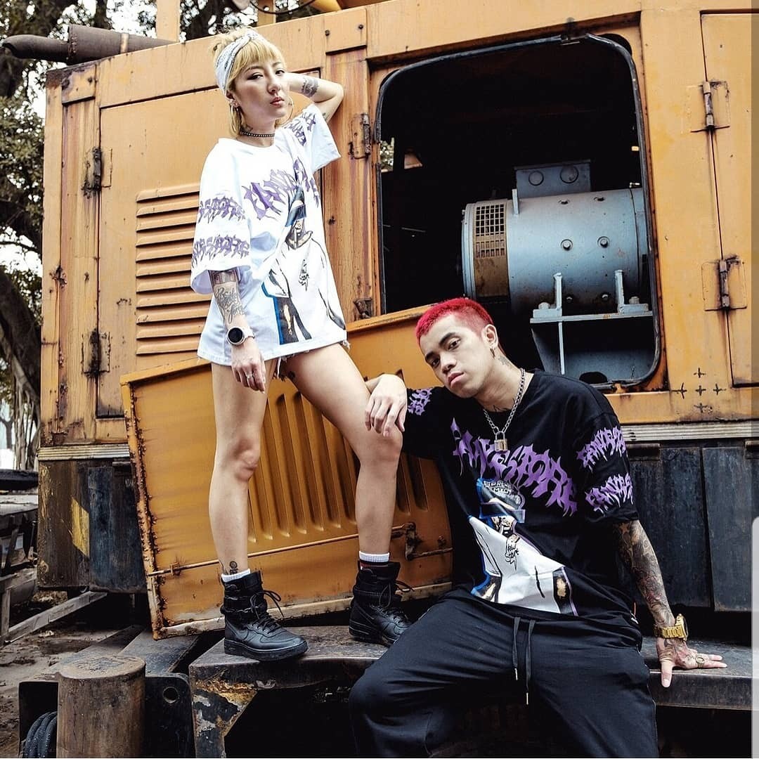 เสื้อยืด Street Fashion Oversize สีดำ NEW STRAT