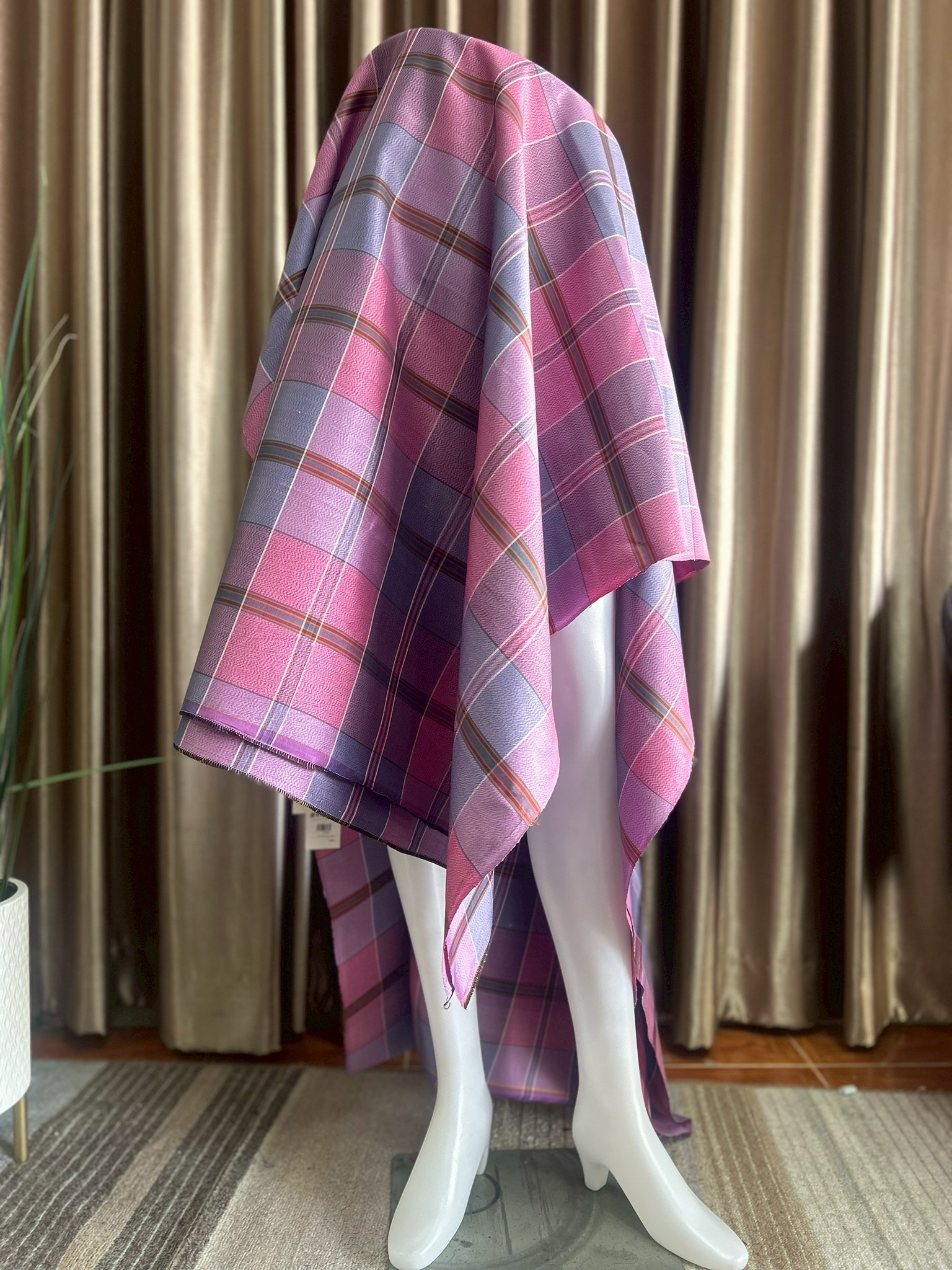 ผ้าไหมโสร่ง ลายหางกระรอก สีชมพูม่วงอ่อน รหัส R1B-PK-1121684