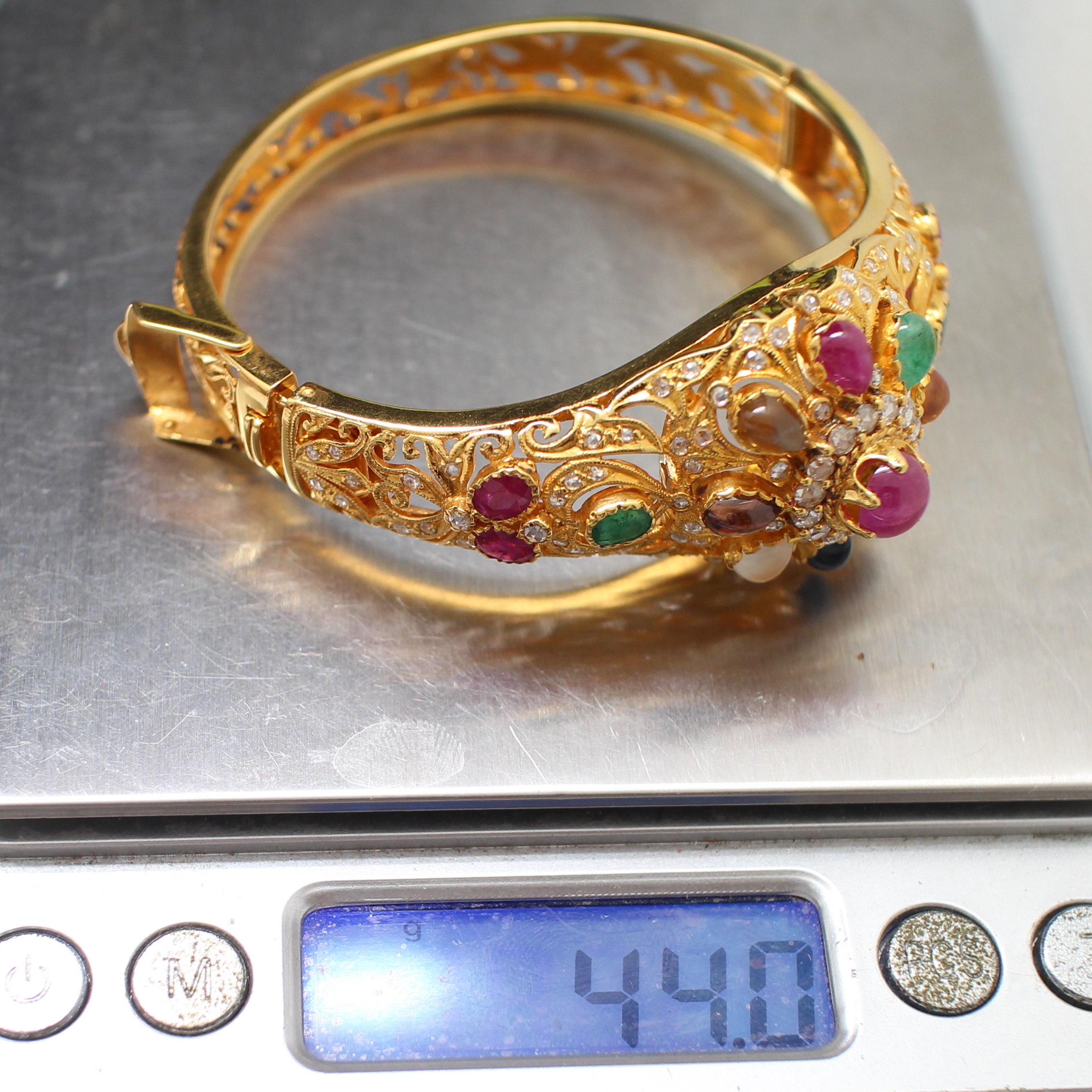 BL25096 กำไลนพเก้าฝังเพชรซีกลูกโลก ทองแท้ 90% นน.รวม 44 กรัม เส้นผ่านศูนย์ 5.5 ซม. งานสวยมากๆ