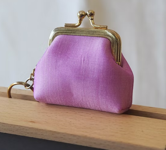 กระเป๋าสตางค์ ใส่เหรียญ ขนาด 7x7x2.5cm. สีชมพูเทา GL-CT-103488