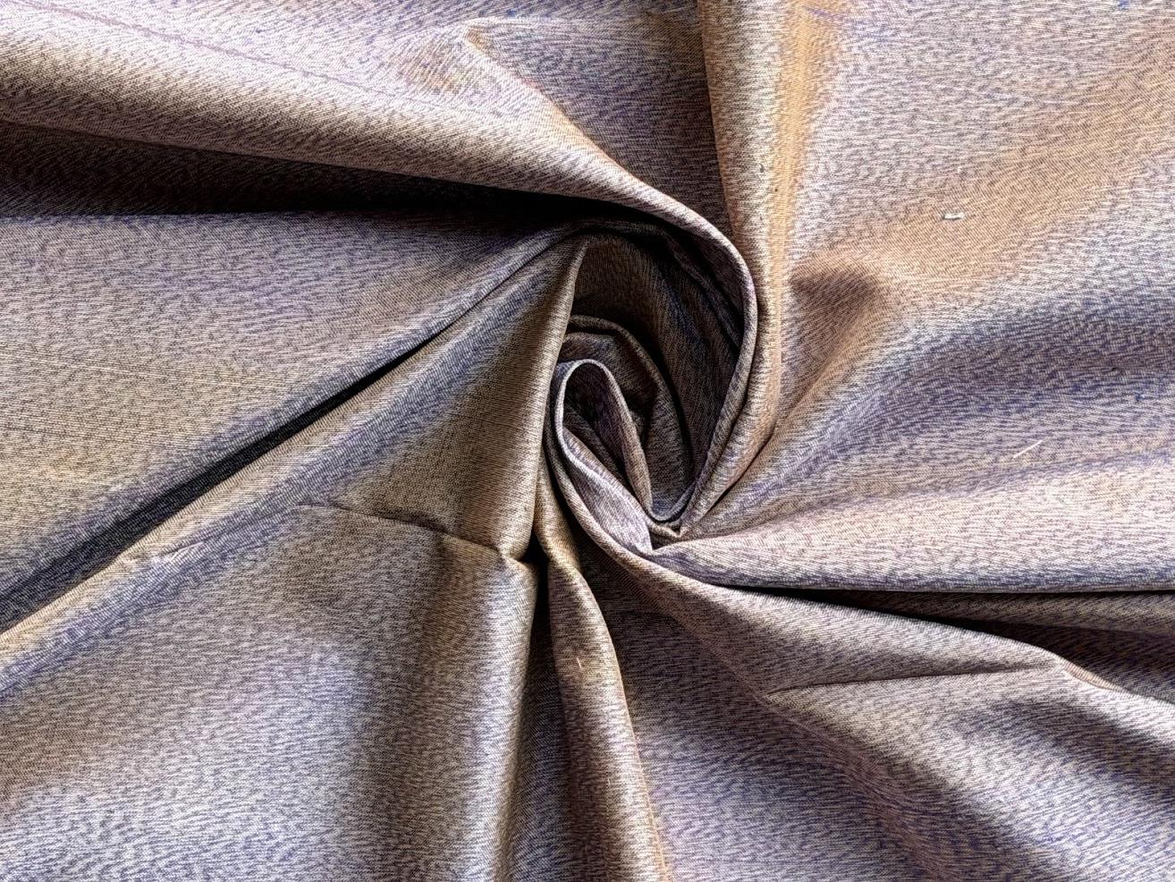 ผ้าไหมหางกระรอก ไหมบ้าน เนื้อหนา สีเทาฟ้าเหลือบน้ำตาล ตัดขายตามความยาวเมตร รหัส R1N-NY-1121681