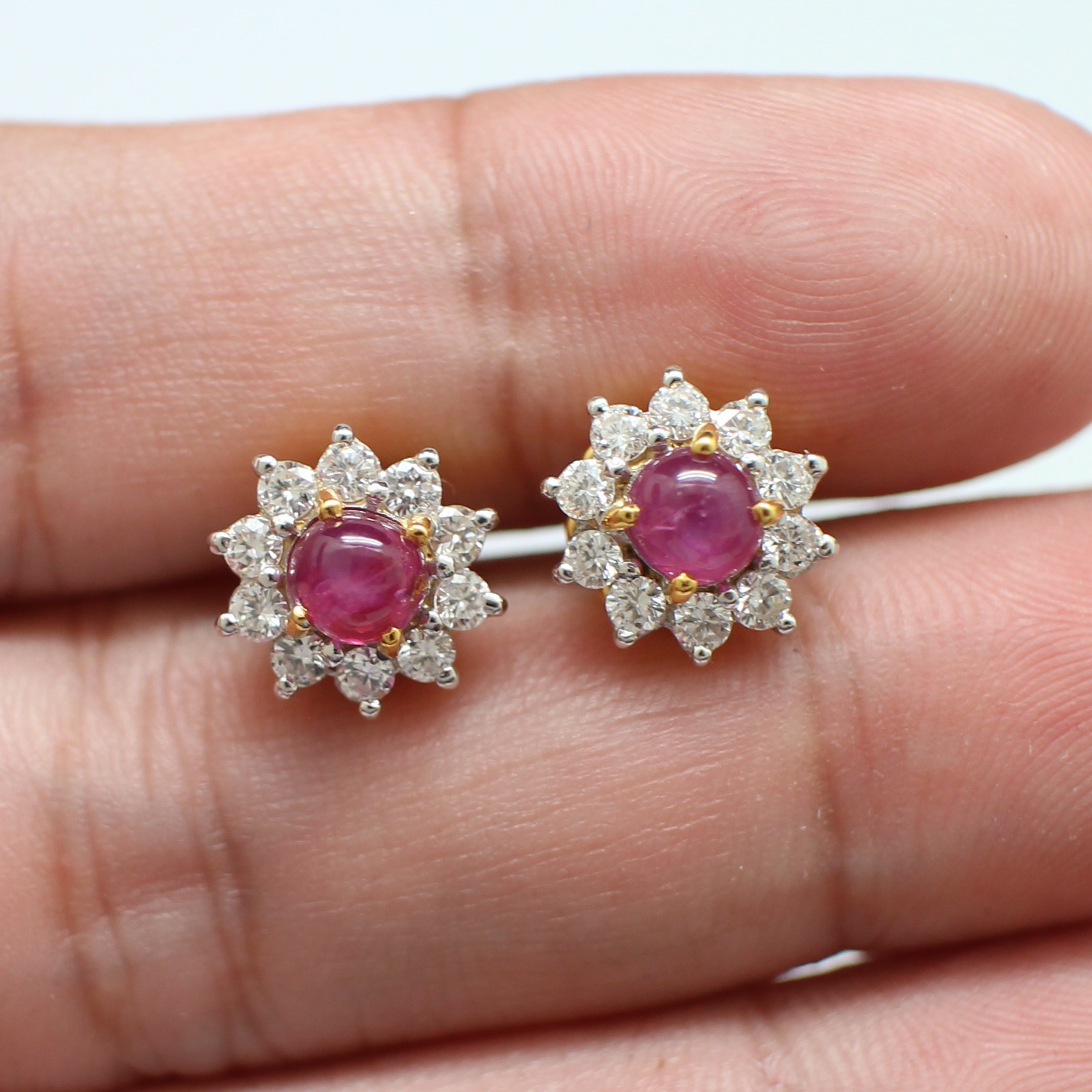 ER25175 ต่างหูทับทิมล้อมเพชร เพชรแท้ 20 เม็ด 0.60 กะรัต ทองแท้ 90% นน.รวม 3.8 กรัม