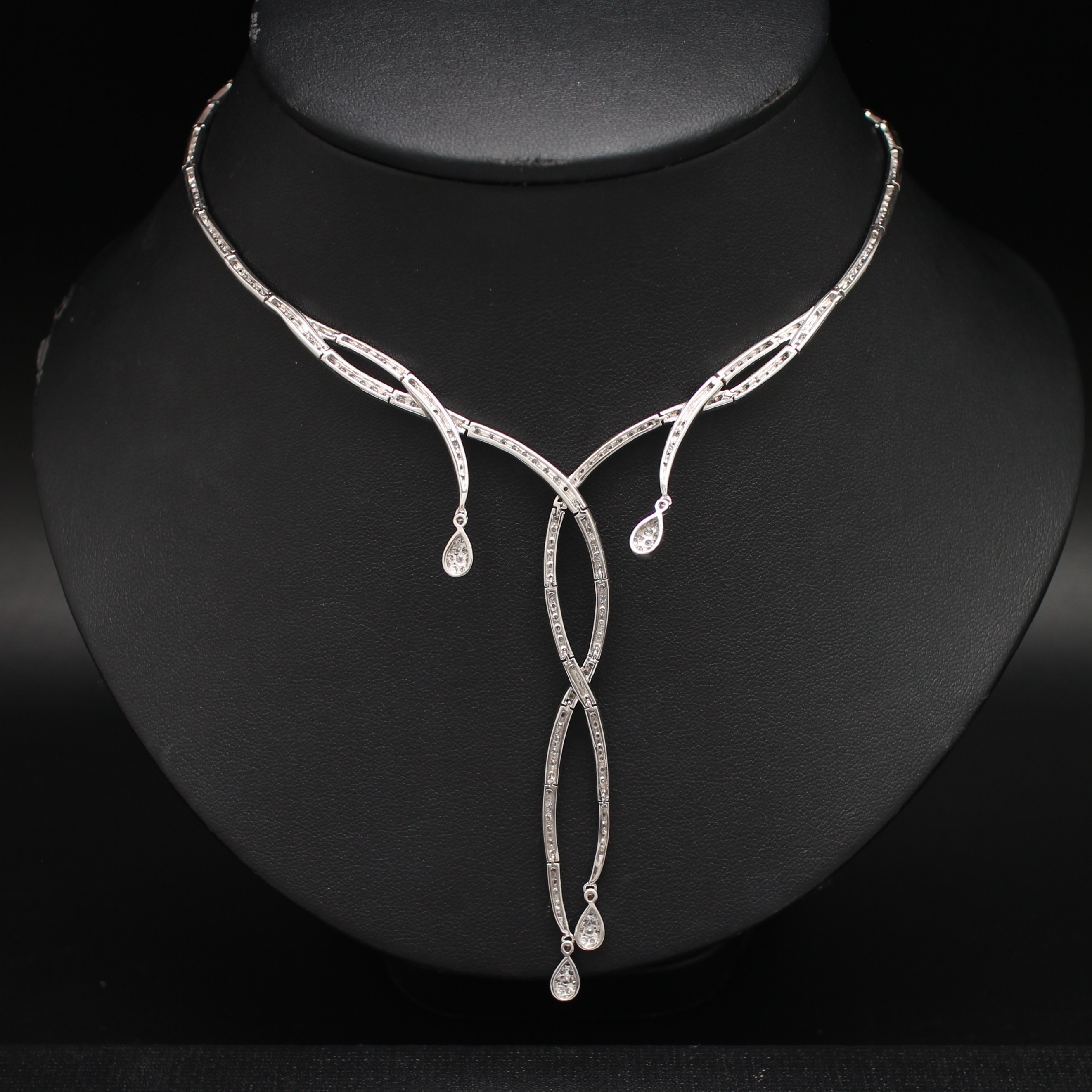 NL25015 สร้อยคอเพชรระย้า เพชรแท้ 445 เม็ด 5.92 กะรัต ทองแท้ 18k นน.รวม 25.8 กรัม ยาว 15 นิ้ว งานดีไซน์สวย