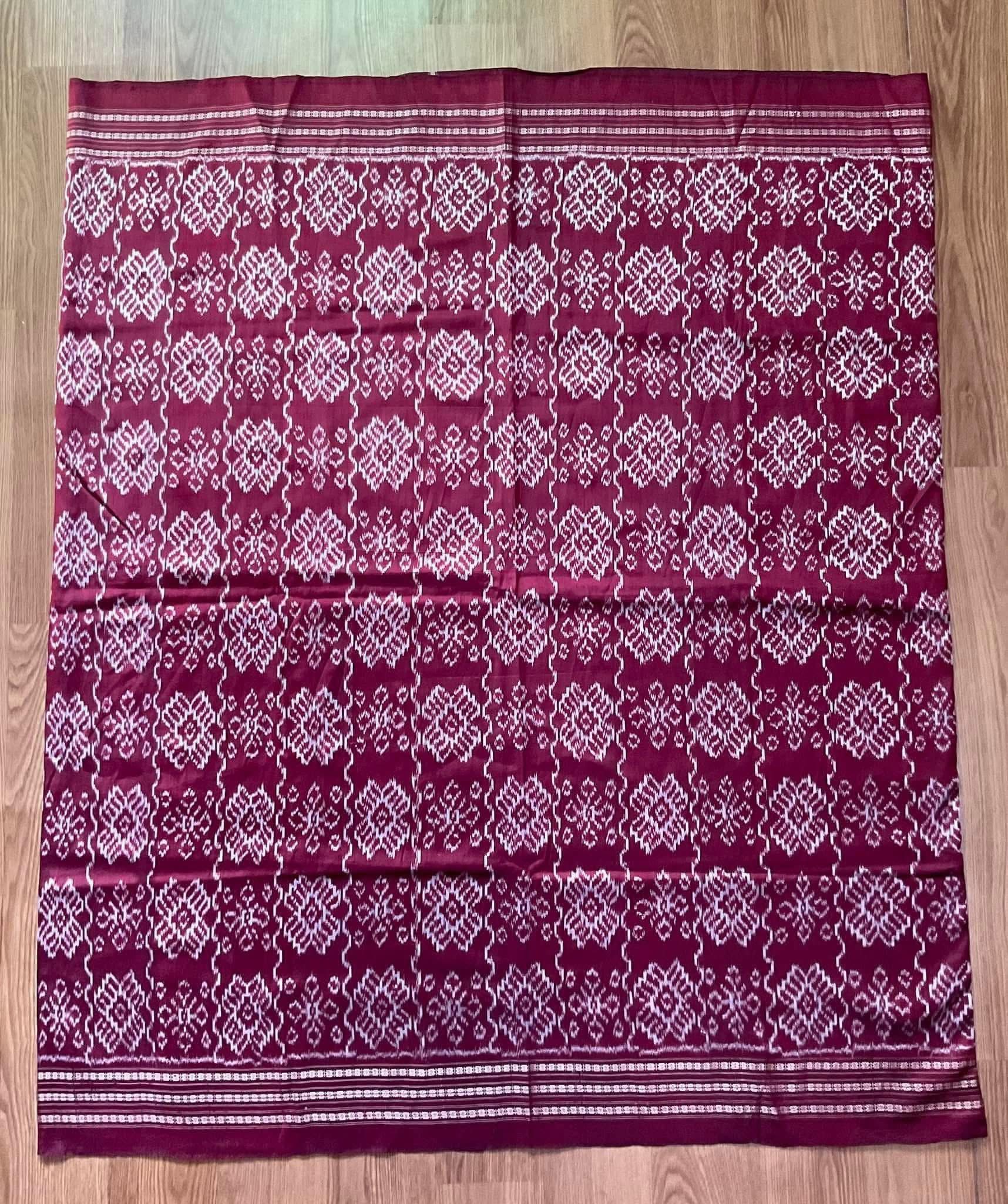 ซิ่น ไหมมัดหมี่ ผ้าปาโตล่า ขนาด 115x190ซม. พื้นสีแดง รหัส N9-SIL-051768A8