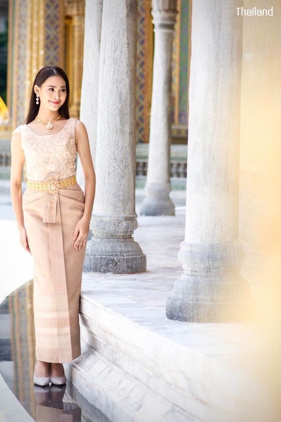 แบบตัดชุด แยกชิ้น เสื้อ+กระโปรง ชุดไทยดุสิต ผ้าไหม (ไม่รวมผ้า)รหัส CUT-ST229654