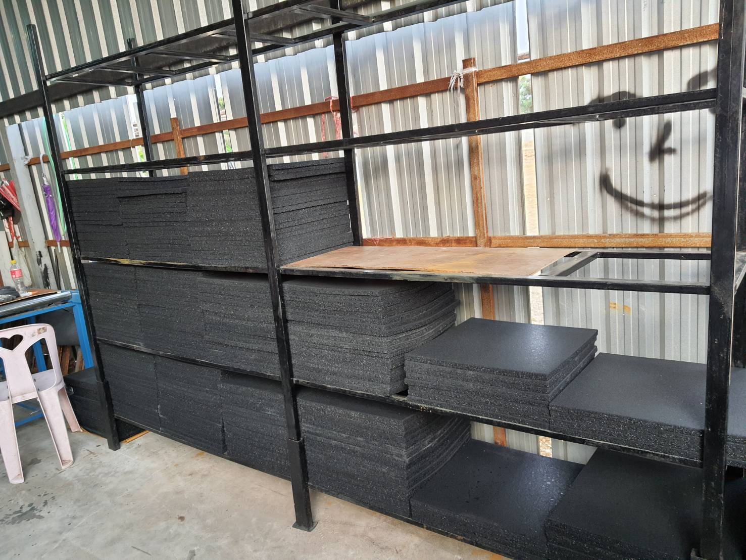 โรงงานผลิตในไทยแผ่นยางEPDM หนา25มิล 1300บาท ปูพื้นห้องฟิตเนส