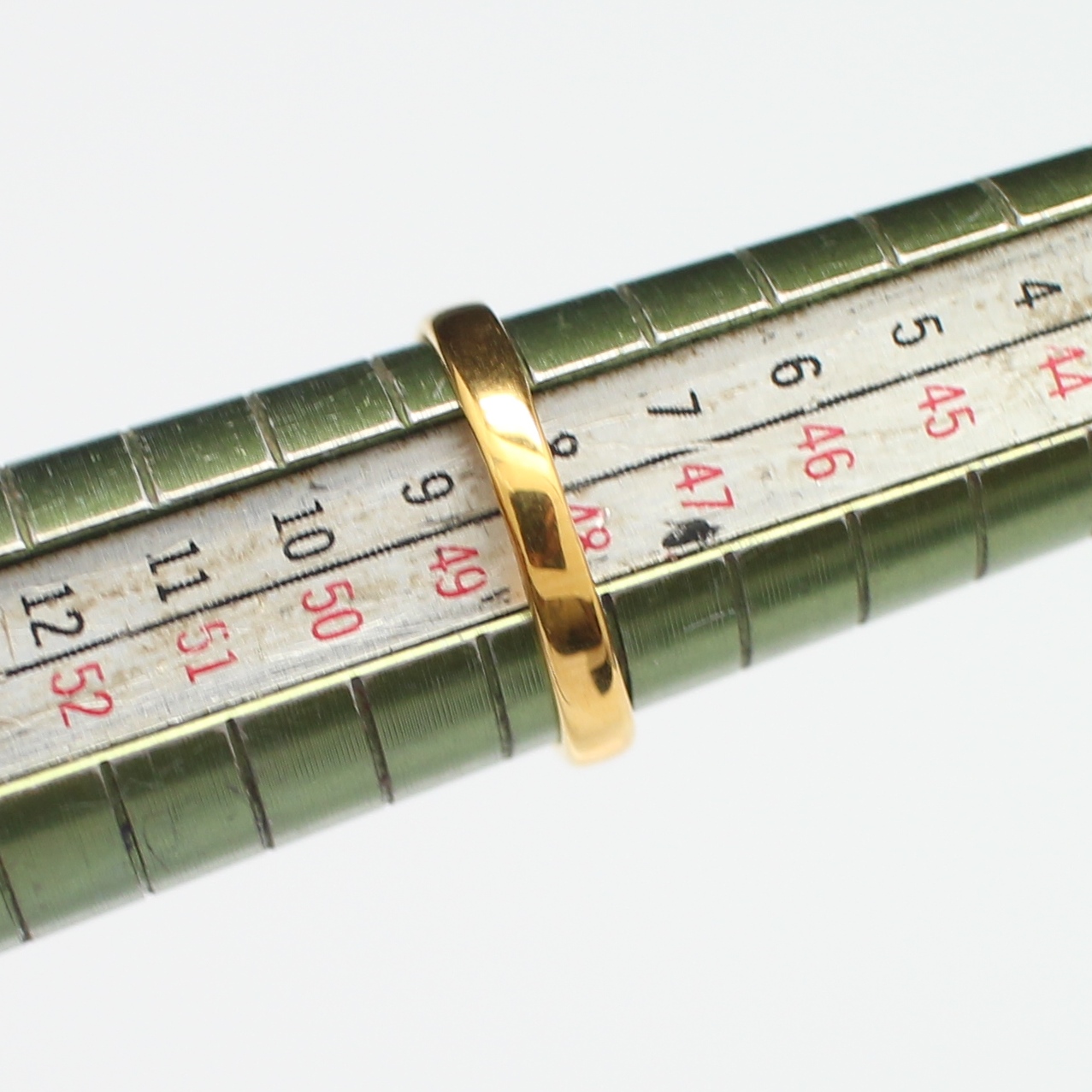 RG250095 แหวนทับทิมล้อมเพชร เพชรแท้ 16 เม็ด 0.70 กะรัต ทองแท้ 90% นน.รวม 4.4 กรัม ขนาดแหวน 48