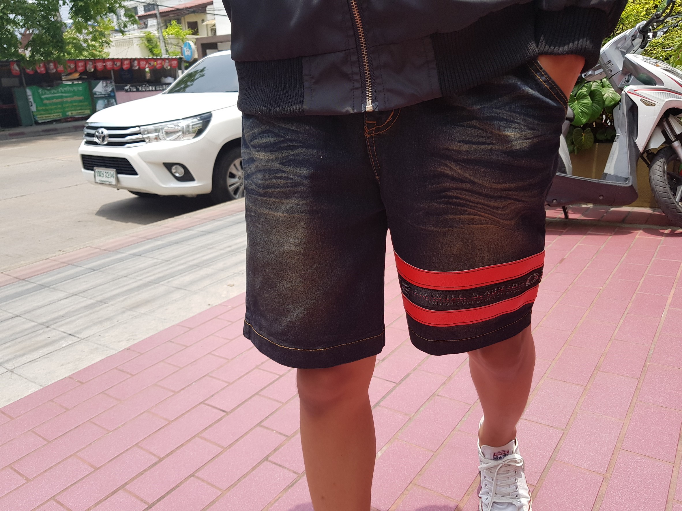 STRETCH ขาสั้นยีนต์ Ym 210 R offwhite