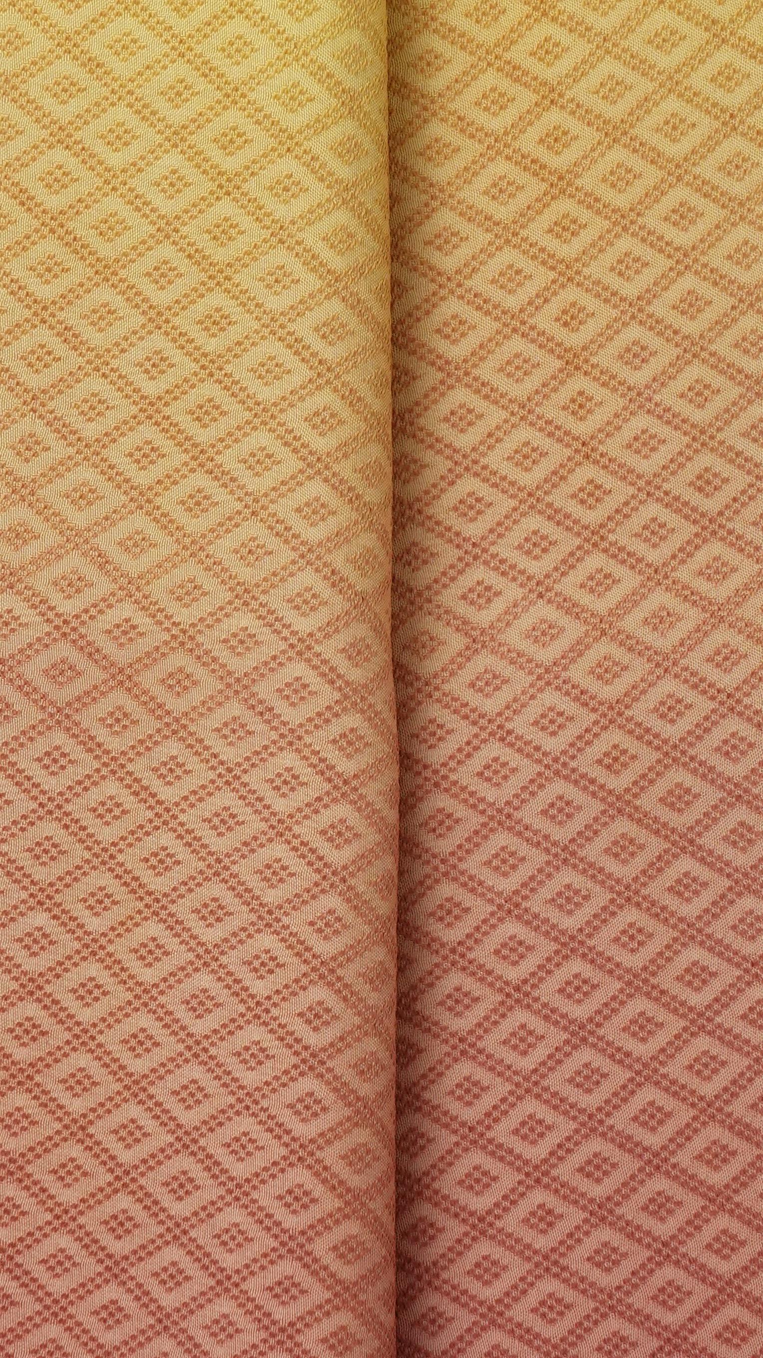 ผ้าไหมย้อมสไลด์สี ยกดอกลูกแก้ว สีเหลืองเข้ม-สีชมพูโอรส เลือกขนาด รหัส BT-TT-0224685