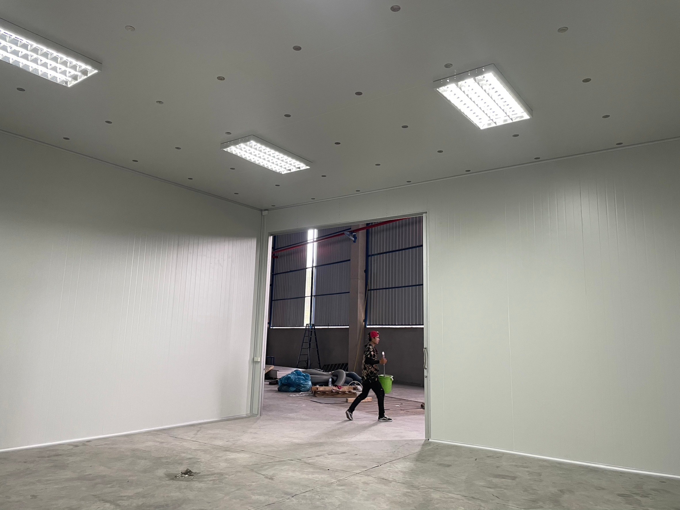 งานกั้นห้องให้เครื่องจักร กั้นห้องในโรงงาน กั้นห้องในโกดัง ระยอง