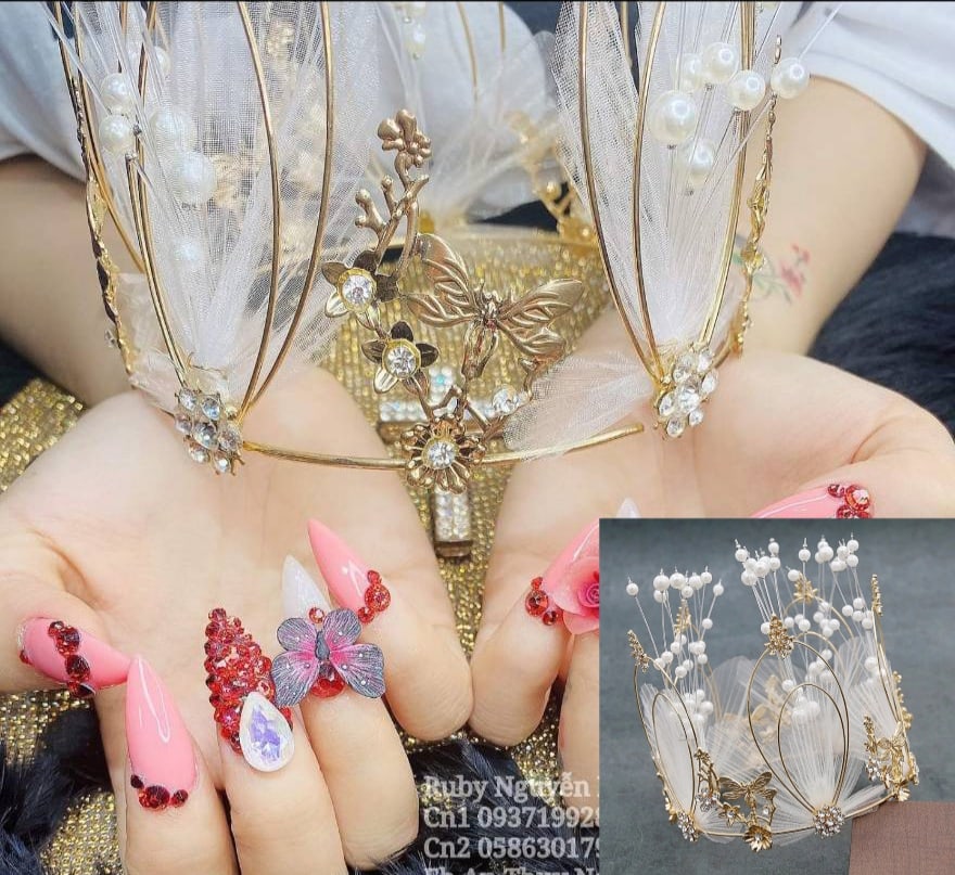 พร็อพถ่ายรูปเล็บ มงกุฎถ่ายรูปโชว์เล็บ มีหลายแบบให้เลือกค่ะ