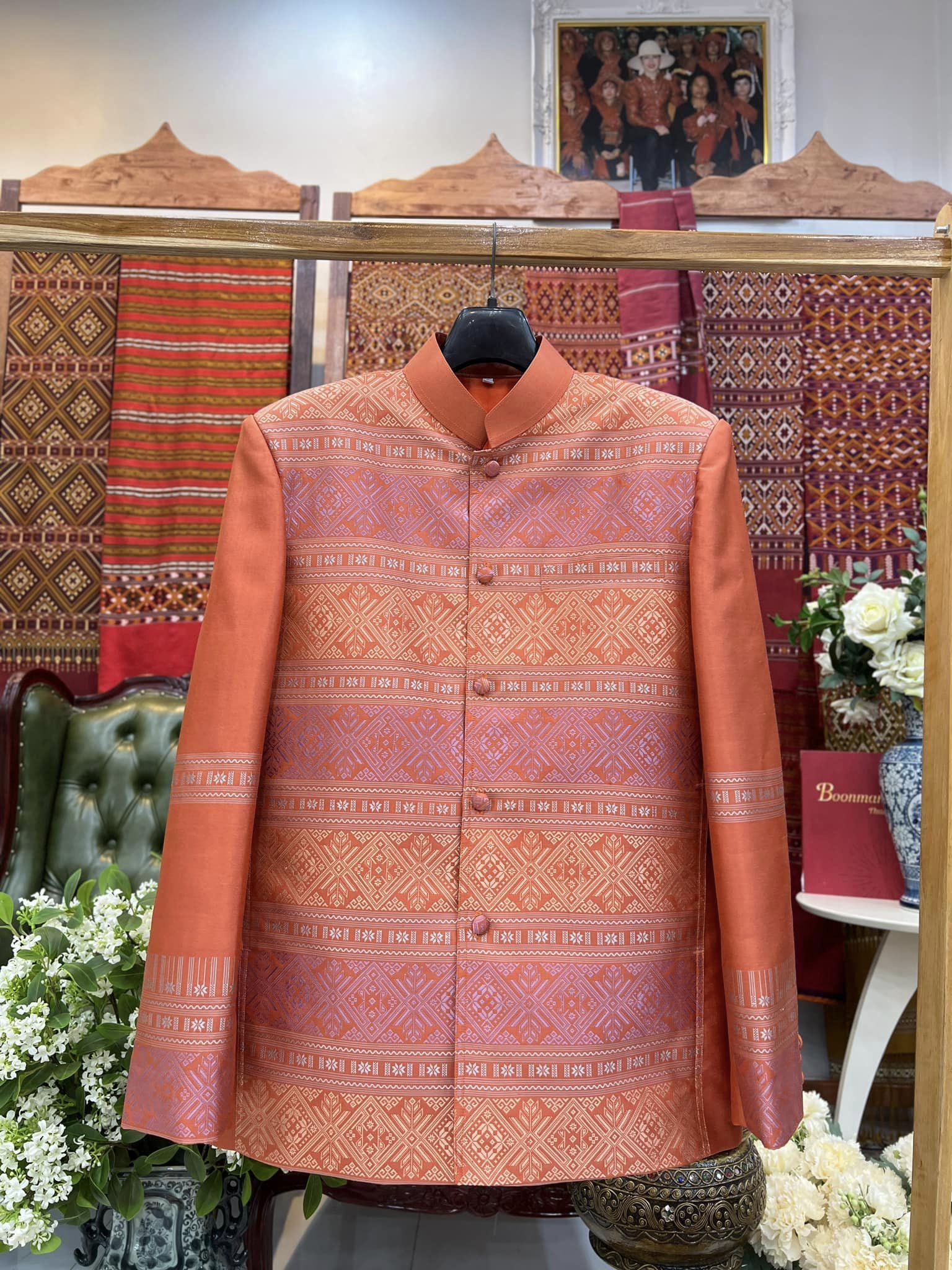 เสื้อสูทคอพระราชทาน แขนยาว ไหมแพรวา สีส้ม รหัส DM-BM-03236711