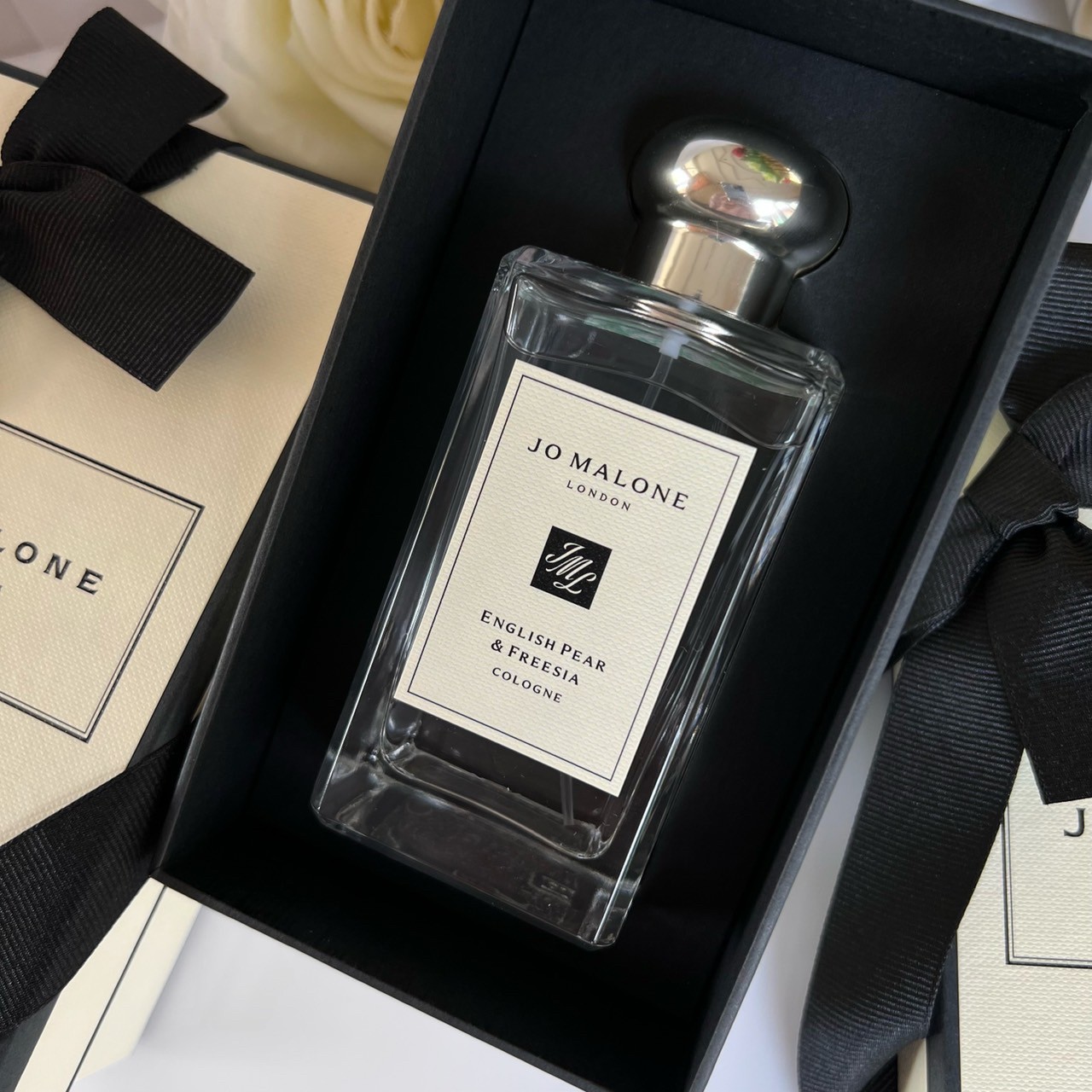 น้ำหอมแท้ Jo malone English pear & freecia 100ml ( limited wave bottle ) อปก. กล่อง โบว์
