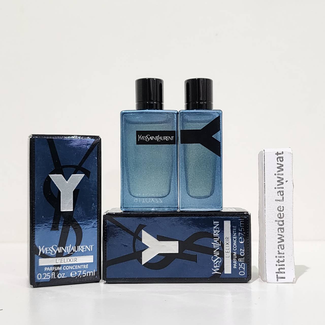 น้ำหอมจิ๋วมินิ YSL Y L'Elixir Parfum 7.5ml แบบแต้มมีกล่อง ( Mini Perfume น้ำหอมขนาดพกพา) น้ำหอมจิ๋วมินิ ขวดน่ารัก ตั้งโชว์ก็สวย พกพาก็สะดวก หัวแต้มตามจุดชีพจร