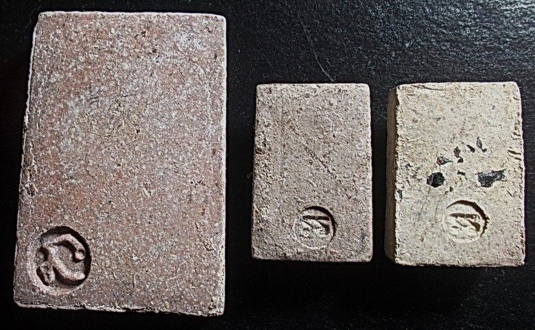 ลป.ทวด สี่เหลี่ยม วัดห้วยมงคล มายกชุด 3 องค์ ราคาพิเศษล้างสต๊อก