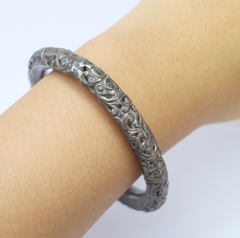 SI0083 กำไลเงินฉลุลลาย 2 อัน(1คู่) นน.รวม 31.7 กรัม งานเก่าสวย