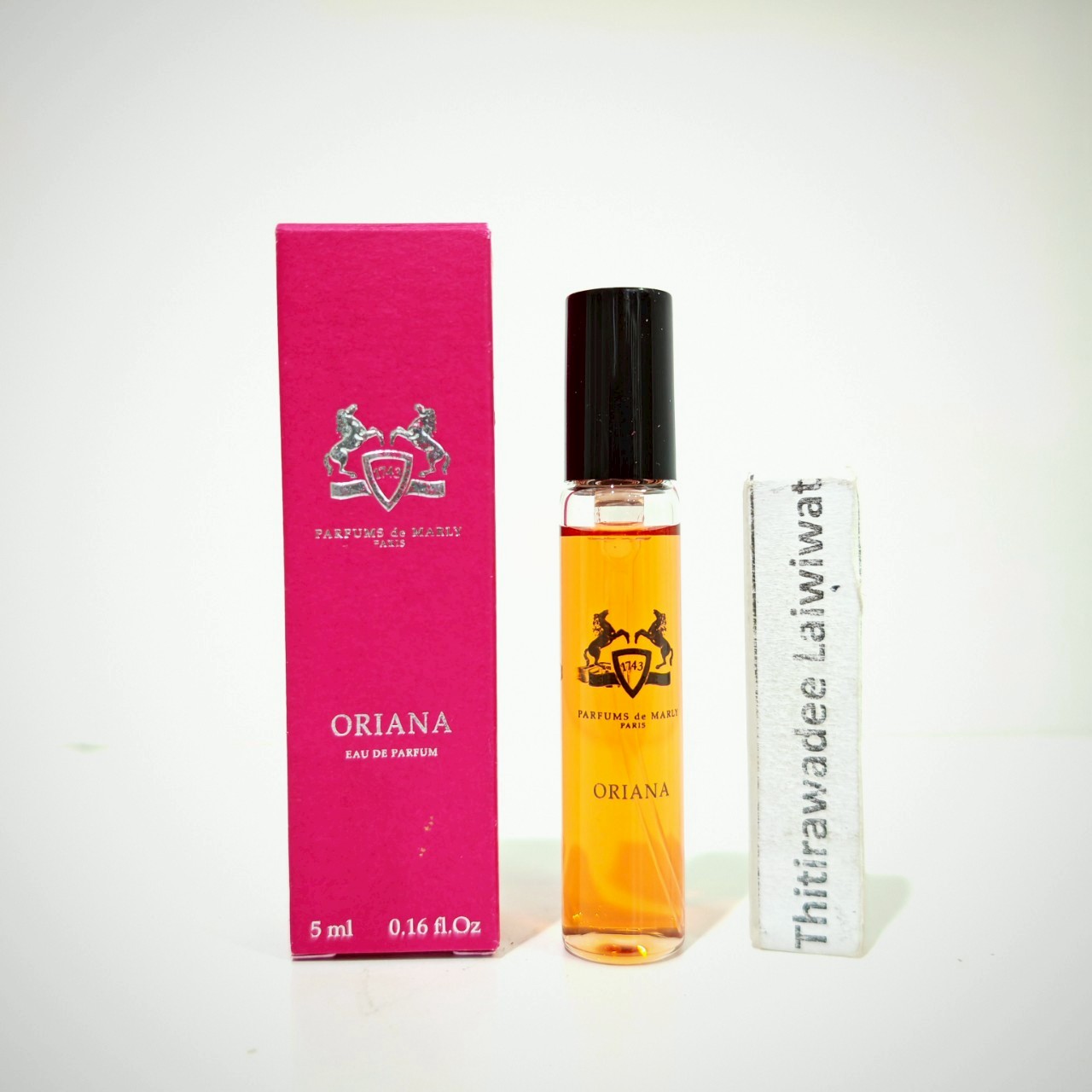 น้ำหอมจิ๋วมินิ Parfums De Marly Oriana EDP 5ml แบบสเปรย์ ( Mini Perfume น้ำหอมขนาดพกพา) น้ำหอมจิ๋วมินิแบบทดลองแบบสเปรย์ พกพาก็สะดวกใช้ฉีดตามจุดชีพจร