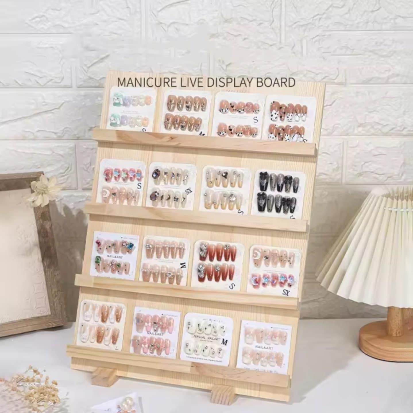 แท่นโชว์เล็บปลอมสำหรับร้านทำเล็บ ชั้นโชว์เล็บปลอมเรียบหรู ที่วางโชว์เล็บ