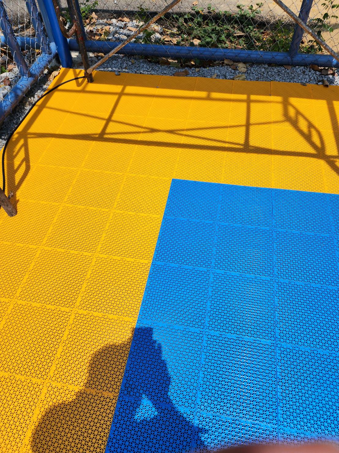 พื้นสนามบาส ไวนิลpvc ใช้ในร่ม รับแรงกระแทกได้ดี