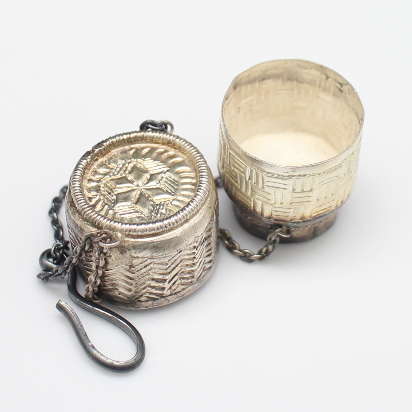 SI356 กระติ๊บเงินจิ๋ว ลายสาน เงินแท้ 92.5% นน.รวม 14.8 กรัม