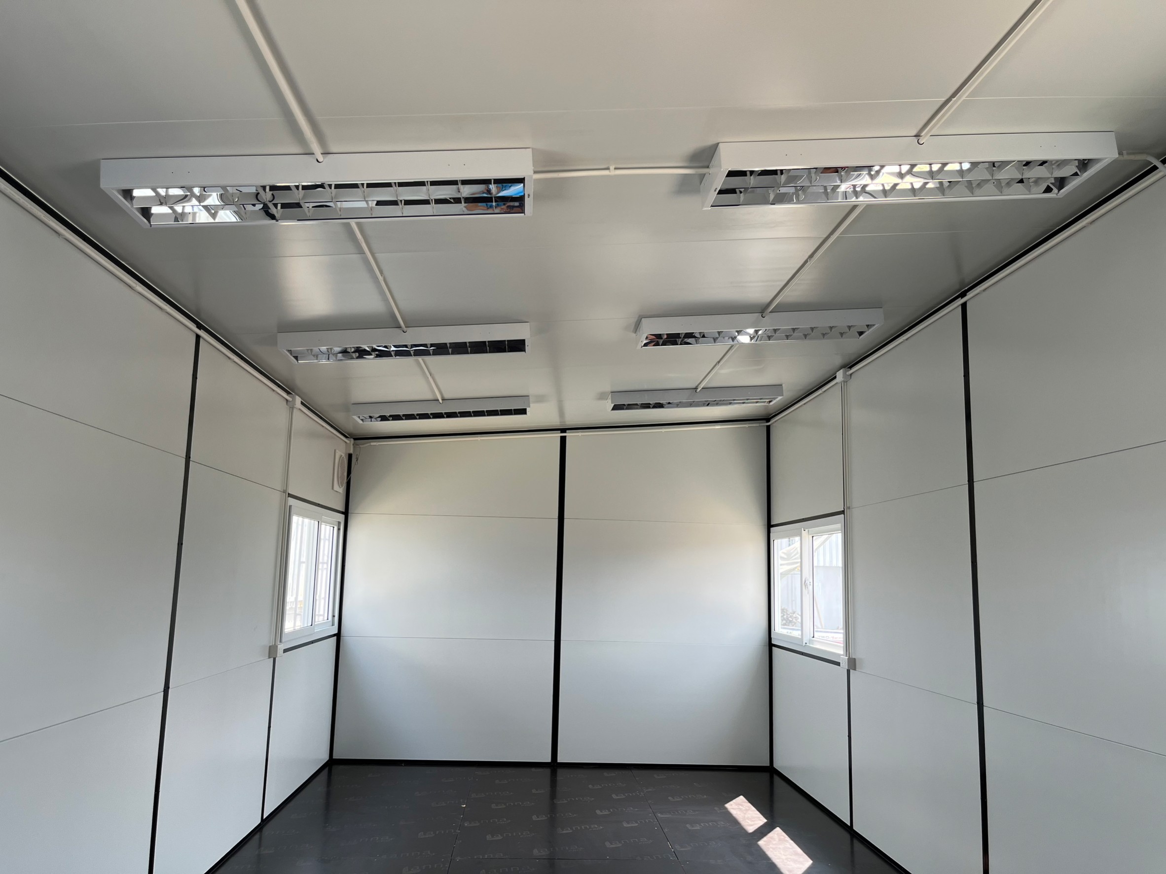 ออฟฟิศสำเร็จรูป ไซต์ออฟฟิศ ขนาด 3.60x14.56 เมตร พระราม3