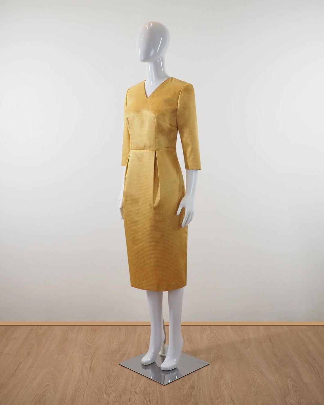 แบบตัดชุด เดรสผ้าไหม (ไม่รวมผ้า) chobmai x JHN รหัส CUT-51-0323672