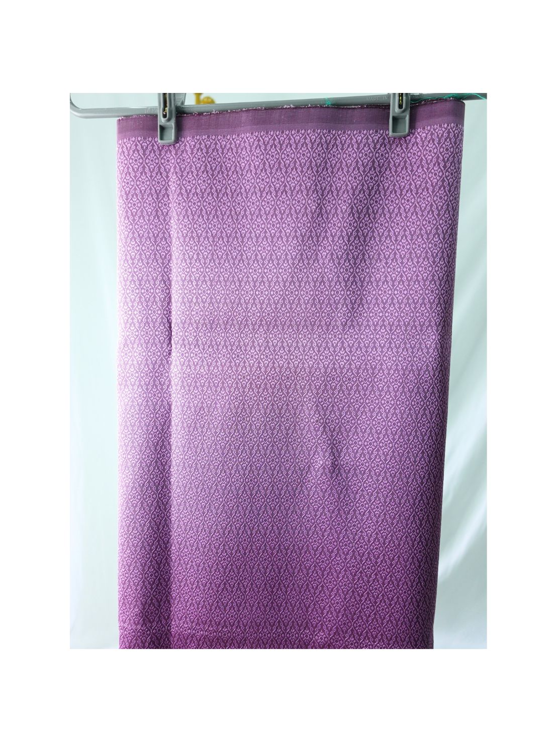 ซิ่น ผ้าไหมยกสุรินทร์ ไหมแท้ 32ตะกอ ไหมแท้100% ขนาด 1x2เมตร พื้นสีม่วง N11-ST-072667103