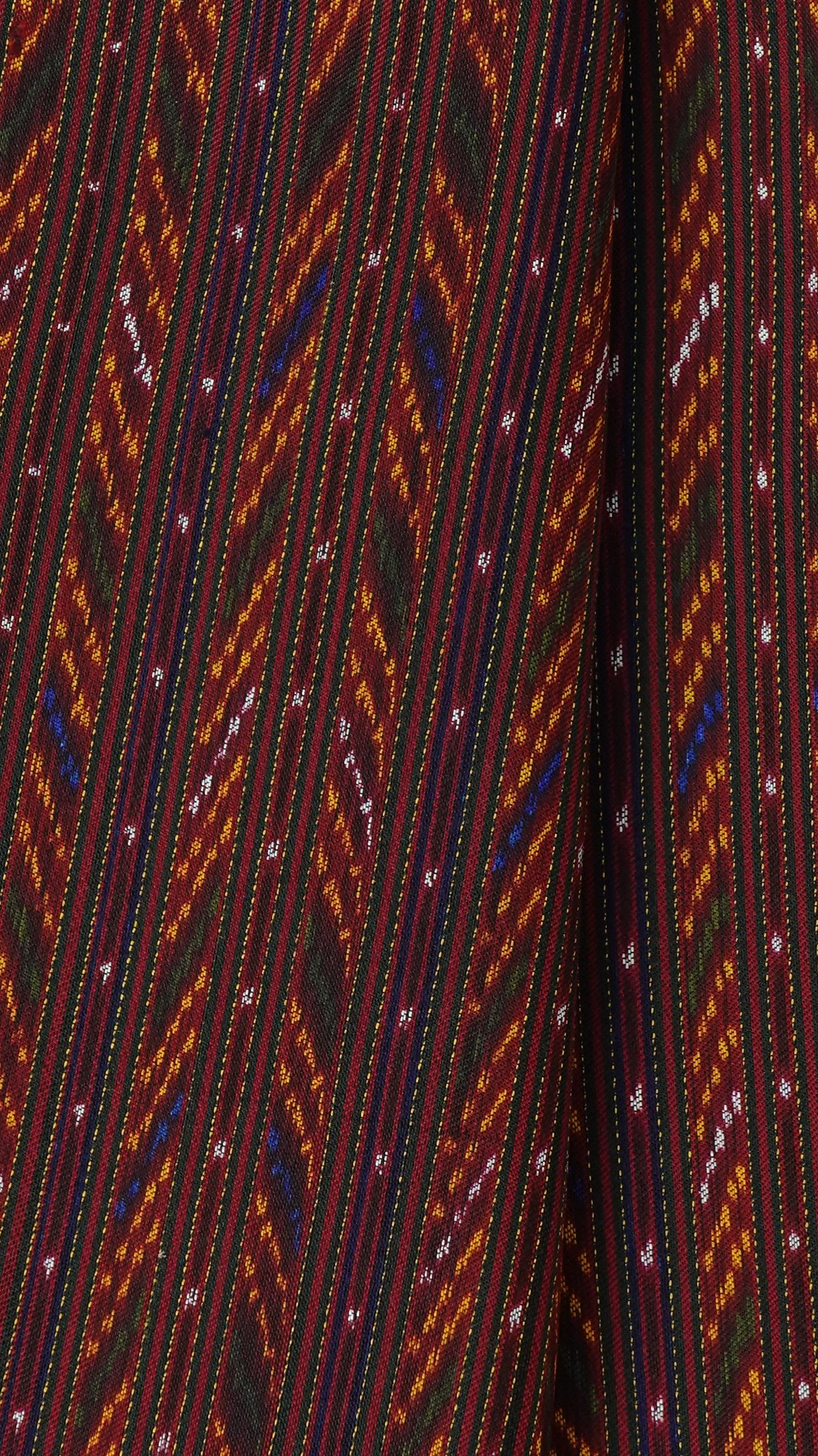 ซิ่น ผ้าไหมมัดหมี่ 3ตะกอ ลายโฮลบรรทัด สีแดงน้ำตาล เลือกขนาด รหัส 4R2Q-ME-66-081368