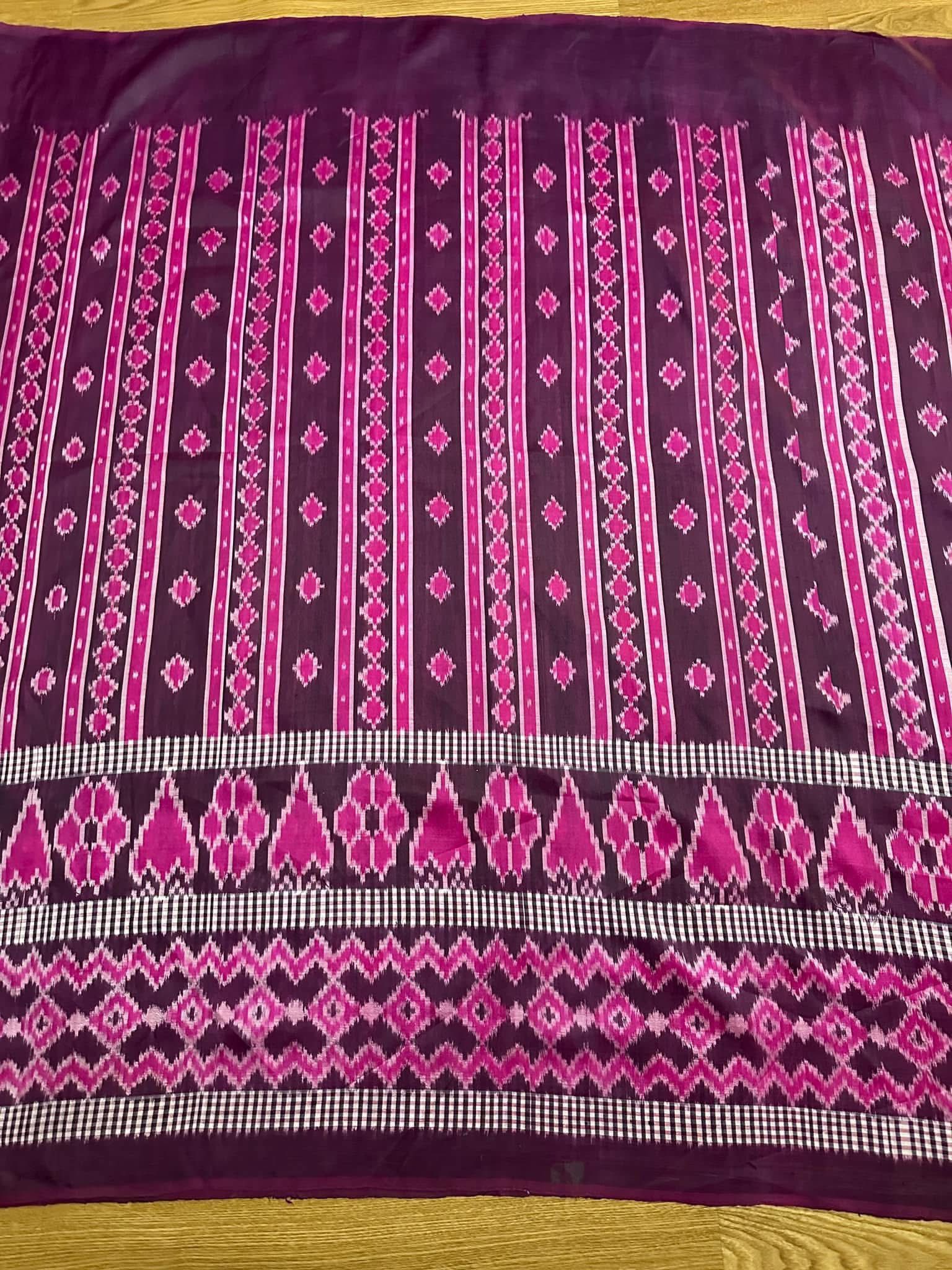 ซิ่น ไหมมัดหมี่ ผ้าปาโตล่า ขนาด 118x220ซม. พื้นสีม่วง รหัส N9-SIL-051768A12