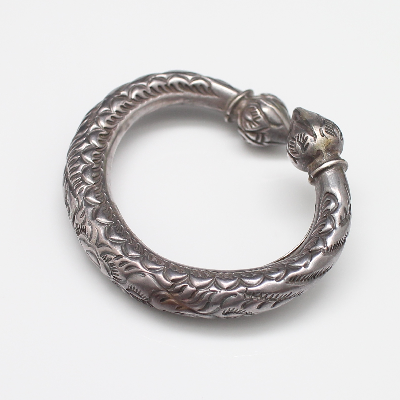 SI0004 กำไลเงินหัวบัว เงินแท้ 92.5 % นน. 29.5 กรัม เส้นผ่านศูนย์กลาง 5.5 cm.