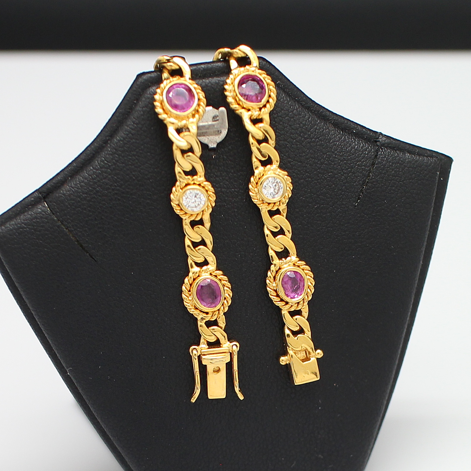 BL25032 สร้อยข้อมือทับทิมคั่นเพชร เพชรแท้ 5 เม็ด 0.80 กะรัต ทองแท้ 90% นน.รวม 12.42 กรัม ยาว 17 ซม.