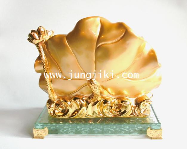 เป็ดแมนดารินคู่สีทองในสระบัวบนฐานคริสตัล ขนาด 7 นิ้ว