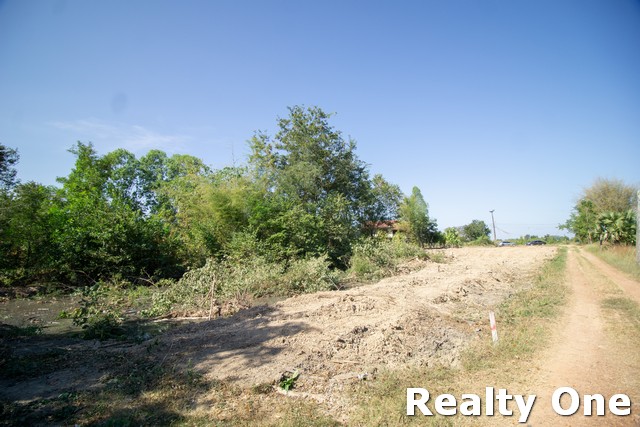 ขาย ที่ดิน ถมแล้ว ติดถนนลาดยาง ต.ศรีนาวา อ.เมือง นครนายก