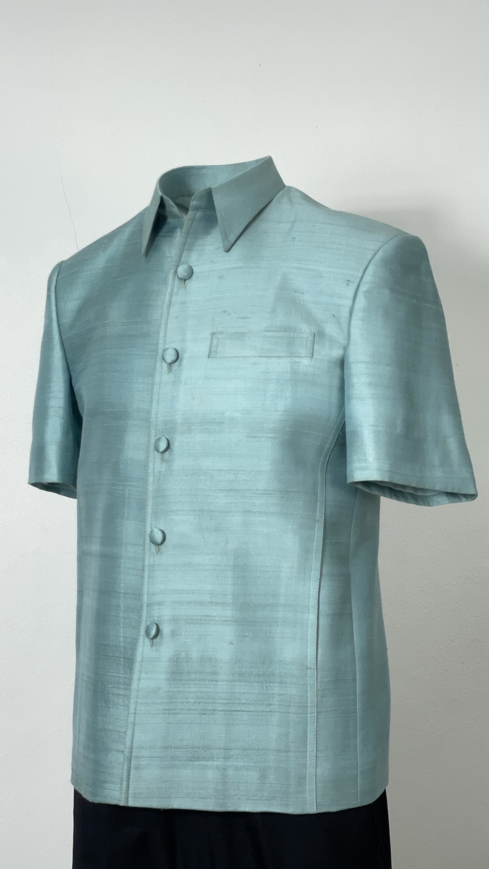 เสื้อสูทซาฟารี แขนสั้น ไหมสีพื้นเนื้อหยาบ | ตัดเย็บตามรูปร่าง | เลือกสีผ้า ส่งไซส์ได้